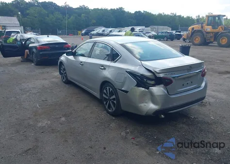 2017 Nissan Altima 2.5 Sr из США, поврежденный, VIN 1N4AL3AP1HC150496